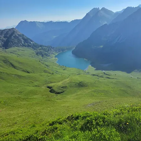 Bachweg アパート フォルスタウ