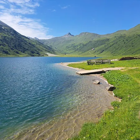 Bachweg アパート フォルスタウ