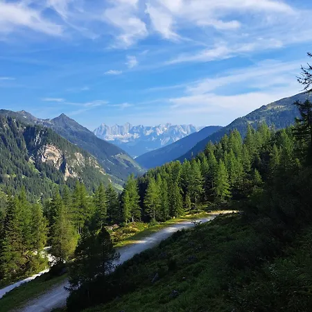 Bachweg アパート *